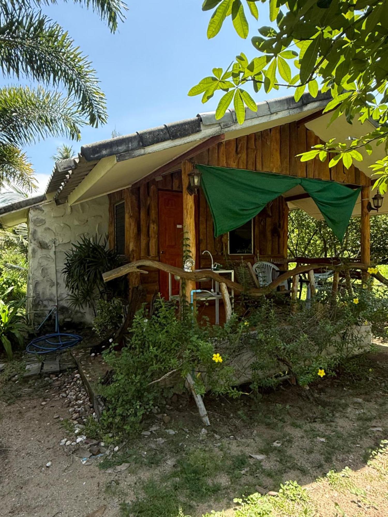 Wandee Resort Bankrut Luaran gambar